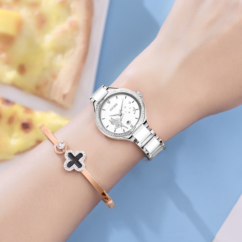 Elegant Watch With Diamond Decoration Elegant Watch With Diamond Decoration